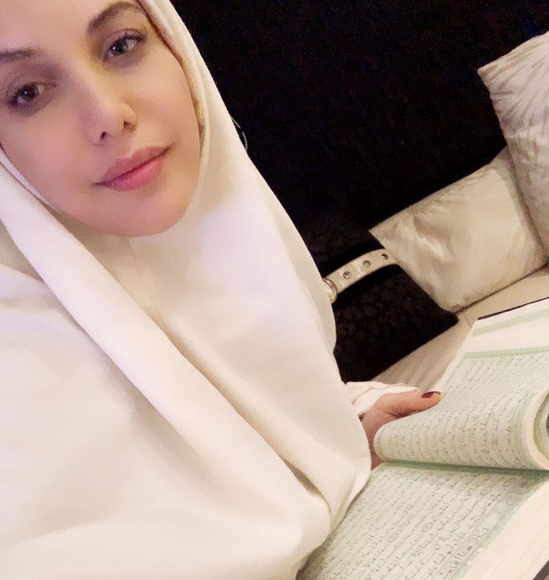 دانا-حلبي-بالحجاب