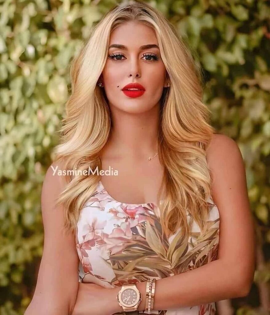 ياسمين صبري بالاصفر