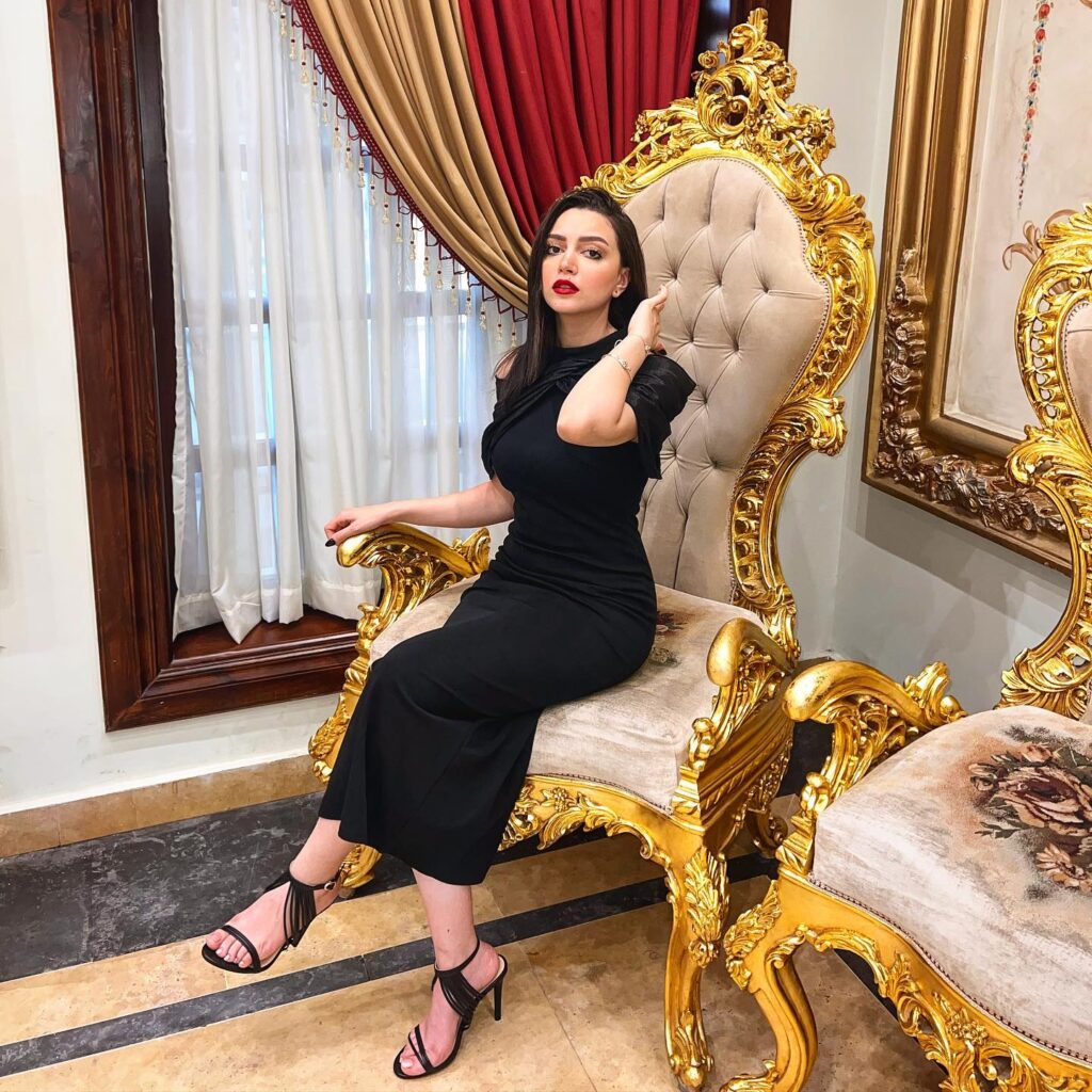 زينب حسن