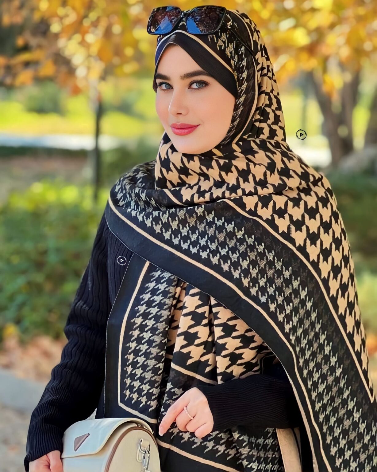 إنجي-خوري-بالحجاب