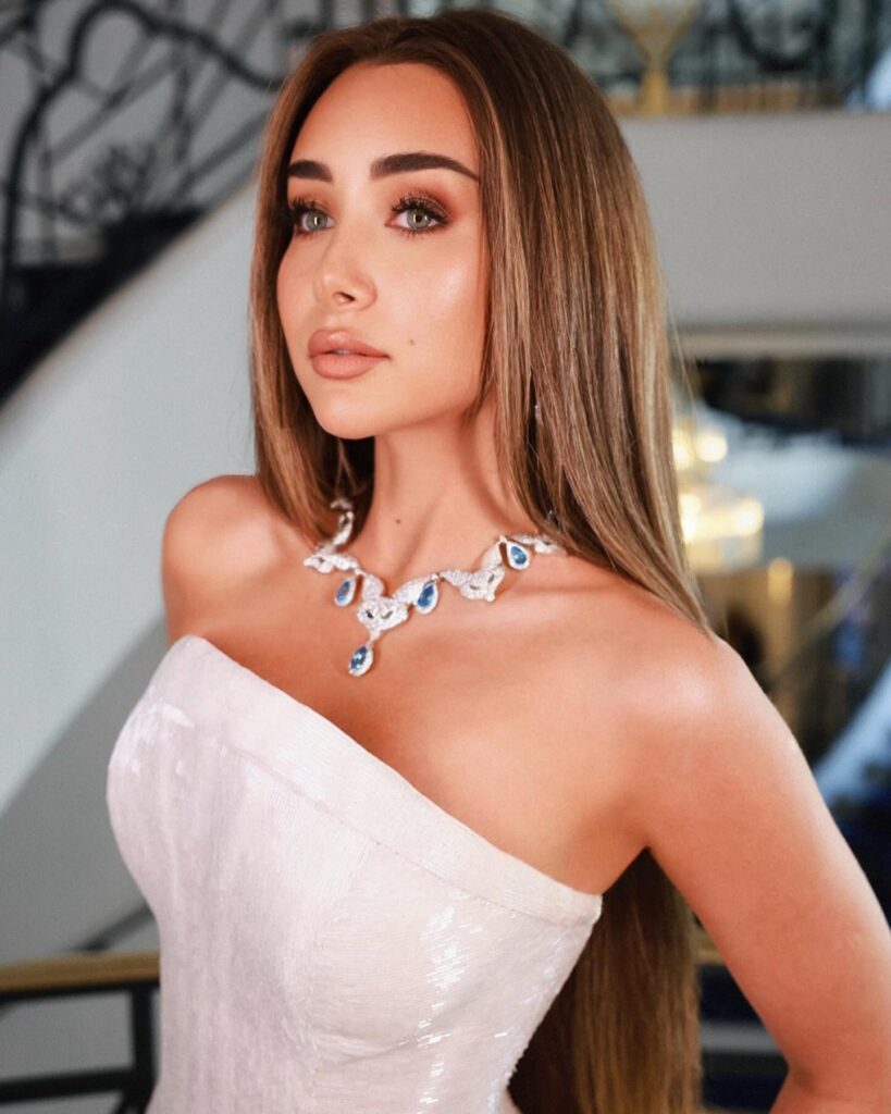 هنا-الزاهد