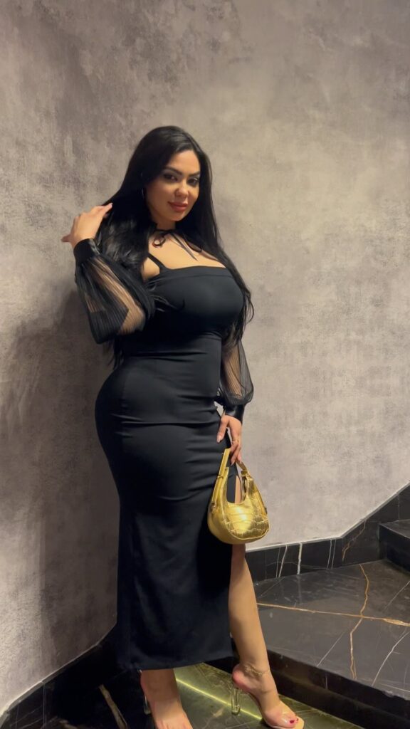 بعد القبض عليها.. من هي نرمين طارق.. ظهرت مع عمرو دياب بصورة حميمية 4