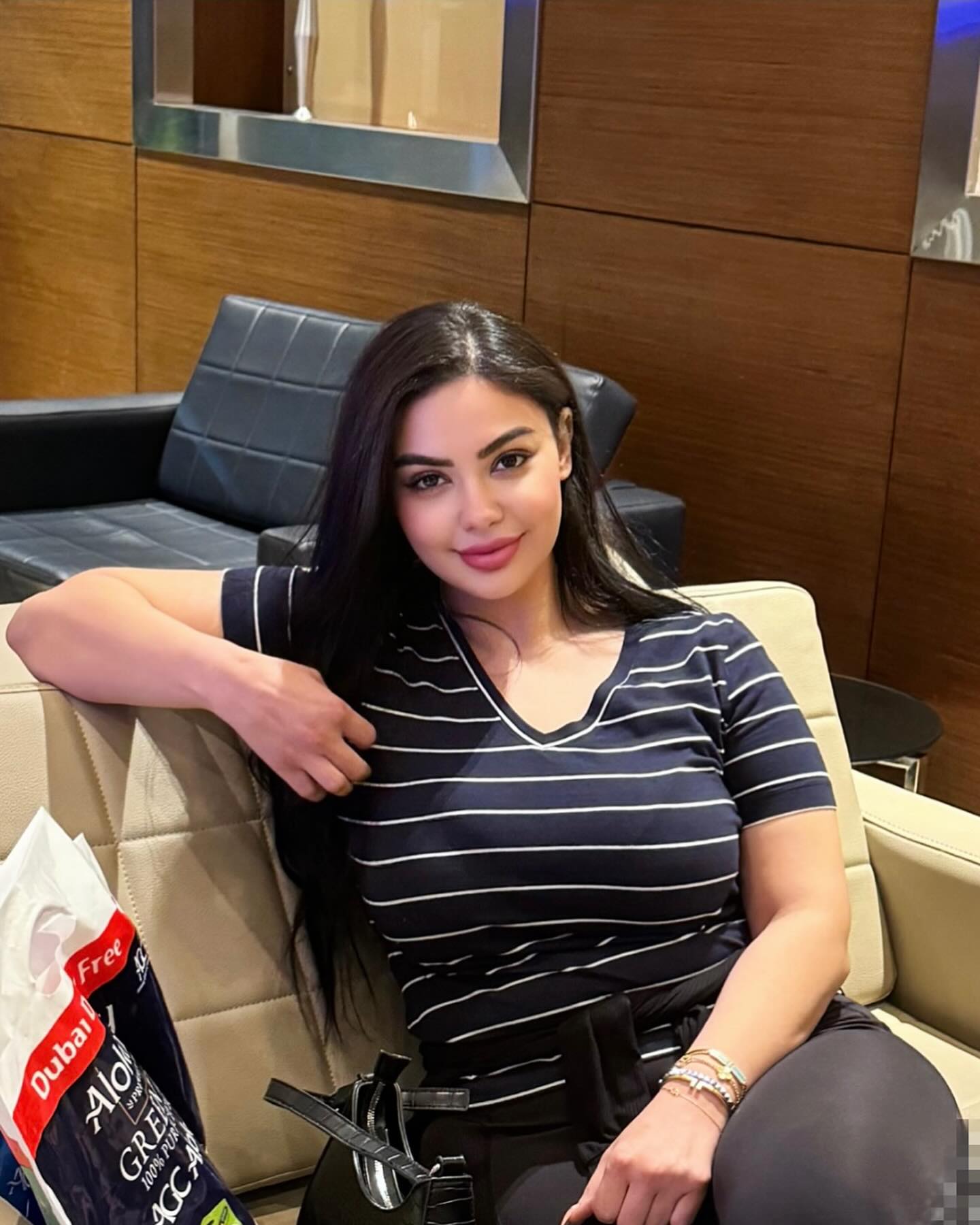 بعد القبض عليها.. من هي نرمين طارق.. ظهرت مع عمرو دياب بصورة حميمية 6