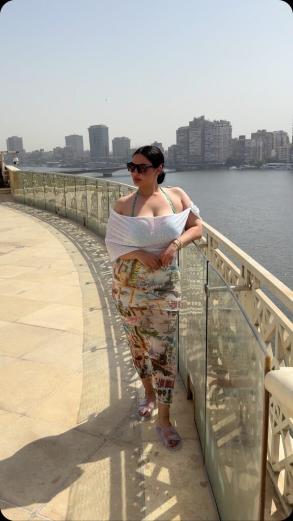بعد القبض عليها.. من هي نرمين طارق.. ظهرت مع عمرو دياب بصورة حميمية 8