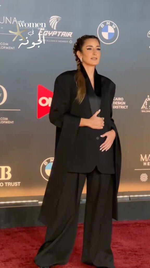 اطلالة-امينة-خليل-في-عرض-فيلم-الكل-يحب-تودا