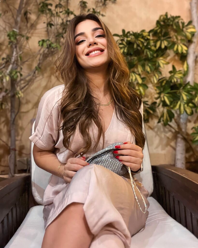 الممثلة-تقى-حسام