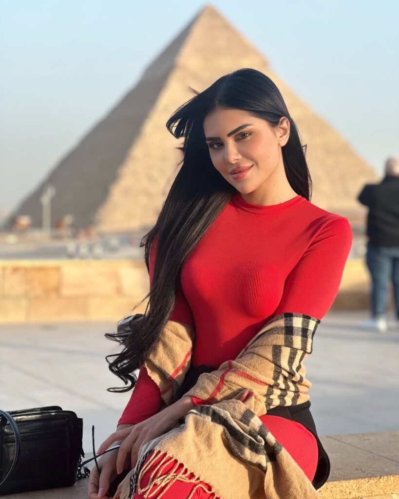 من هي نهاوند سري؟ | السيرة الذاتية للإعلامية المصرية 3 السيرة الذاتية نهاوند سري